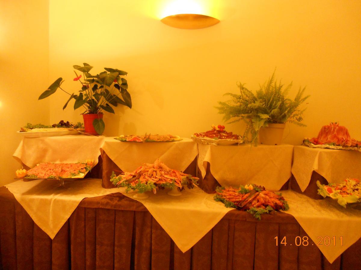 Hotel Azzurra Llido Degli Estensi Extérieur photo
